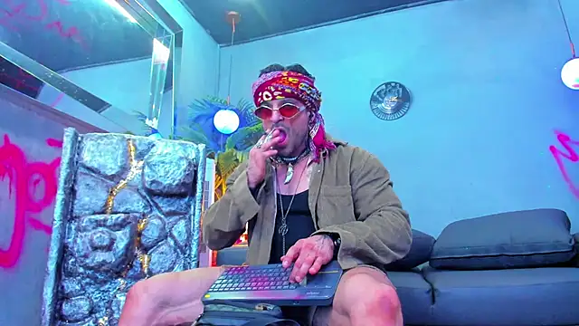 dennis cox1 online show from 09/19/25, 02:46