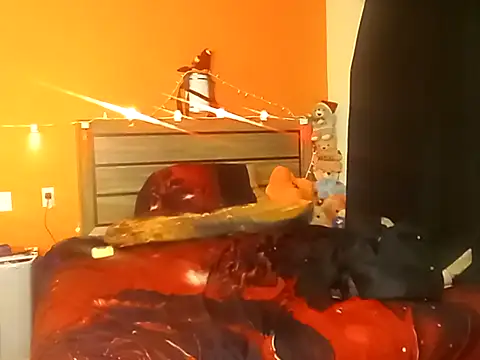 LusciousKandy online show from 10/04/25, 12:03