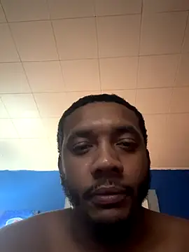 Snapshot of Kingstrokezxx chatting on 11/18/25, 06:07 Kingstrokezxx online show from 11/18/25, 06:07