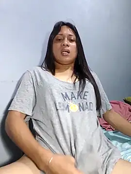 Snapshot of missruffa chatting on 06/10/26, 02:12 missruffa online show from 06/10/26, 02:12