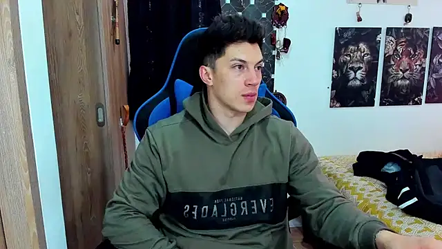 Snapshot of javiersexymann chatting on 12/17/24, 04:43 javiersexymann online show from 12/17/24, 04:43