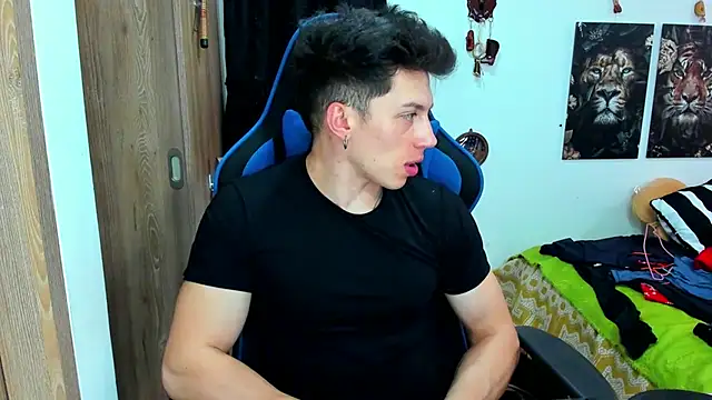 Snapshot of javiersexymann chatting on 12/21/24, 08:54 javiersexymann online show from 12/21/24, 08:54