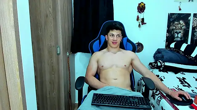 Snapshot of javiersexymann chatting on 02/12/25, 10:26 javiersexymann online show from 02/12/25, 10:26