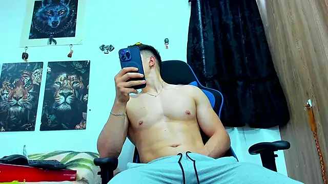 Snapshot of javiersexymann chatting on 03/14/25, 10:38 javiersexymann online show from 03/14/25, 10:38