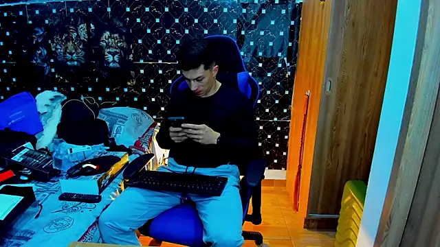 Snapshot of javiersexymann chatting on 12/04/25, 12:31 javiersexymann online show from 12/04/25, 12:31