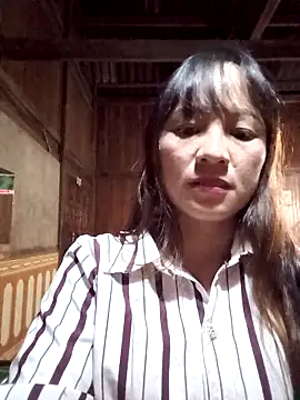 Snapshot of Mini3333 chatting on 10/25/25, 12:23 Mini3333 online show from 10/25/25, 12:23