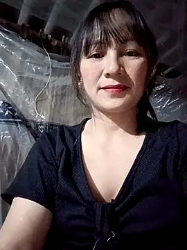 Snapshot of Mini3333 chatting on 11/22/25, 12:48 Mini3333 online show from 11/22/25, 12:48