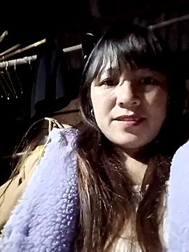 Snapshot of Mini3333 chatting on 12/15/25, 12:42 Mini3333 online show from 12/15/25, 12:42