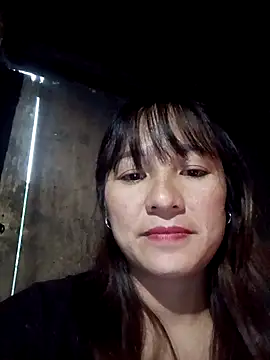 Snapshot of Mini3333 chatting on 12/17/25, 10:21 Mini3333 online show from 12/17/25, 10:21