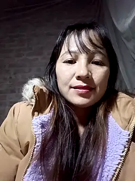 Snapshot of Mini3333 chatting on 12/21/25, 02:24 Mini3333 online show from 12/21/25, 02:24