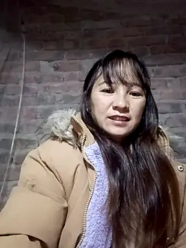 Snapshot of Mini3333 chatting on 01/05/26, 10:24 Mini3333 online show from 01/05/26, 10:24