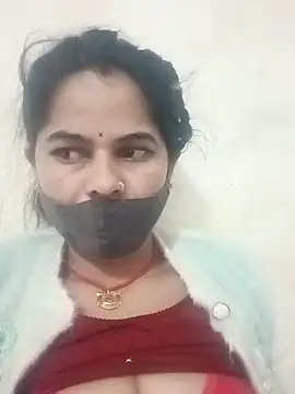 JULEE-740 online show from 12/13/25, 10:04