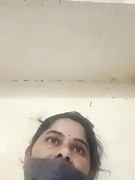 JULEE-740 online show from 12/23/25, 10:46