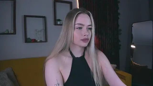 AvroraGoldie online show from 11/29/25, 10:29