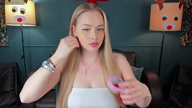 AvroraGoldie online show from 01/15/26, 11:26