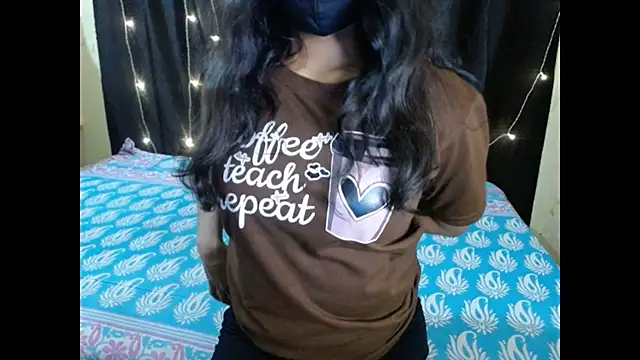 Vanya 7 online show from 11/27/25, 10:56