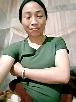 Snapshot of lucybaby00 chatting on 04/19/26, 10:36 lucybaby00 online show from 04/19/26, 10:36