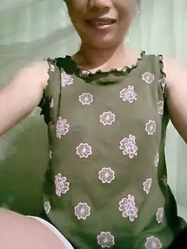 lucybaby00 online show from 07/04/26, 10:27