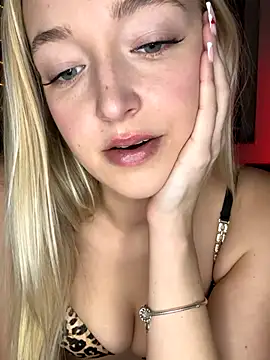 emilypeperoni online show from 12/19/25, 10:33