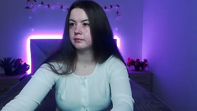 Snapshot of MavkaCute chatting on 05/13/26, 06:05 MavkaCute online show from 05/13/26, 06:05