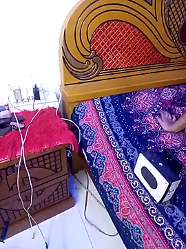 Snapshot of khhlmn chatting on 11/12/25, 05:13 khhlmn online show from 11/12/25, 05:13