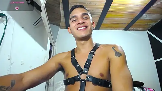 Angel latinboy online show from 01/09/25, 10:20