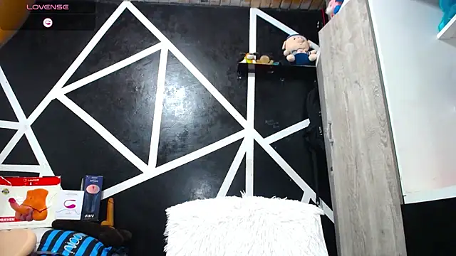 Angel latinboy online show from 02/12/25, 09:11