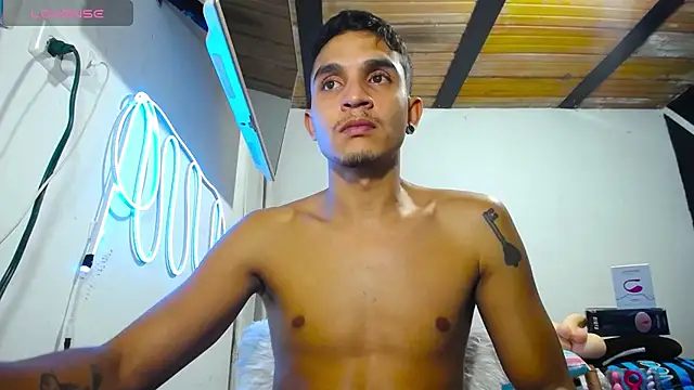 Angel latinboy online show from 03/14/25, 02:10