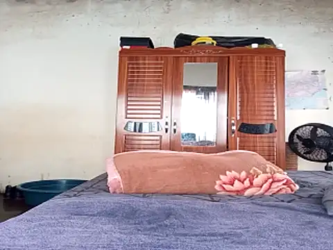 small D94 online show from 12/03/25, 12:14