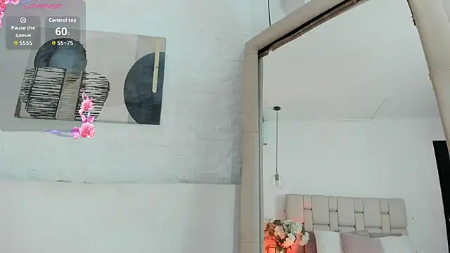 Sarah GothicGirl online show from 05/09/26, 07:41