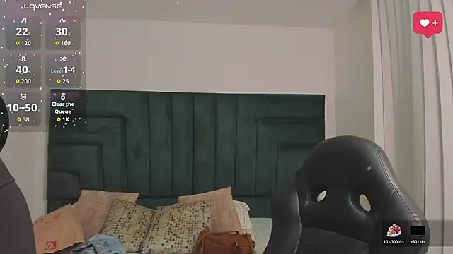 SaraWagner  online show from 04/01/26, 12:11