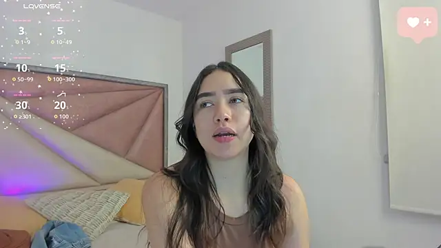 Snapshot of SaraWagner_ chatting on 06/20/26, 12:03 SaraWagner online show from 06/20/26, 12:03