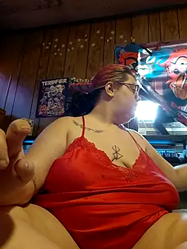 Snapshot of GoddessDess chatting on 06/12/26, 05:45 GoddessDess online show from 06/12/26, 05:45