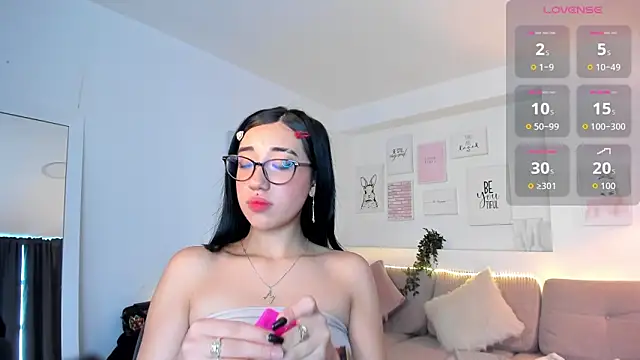 Miacorner  online show from 11/11/25, 08:31