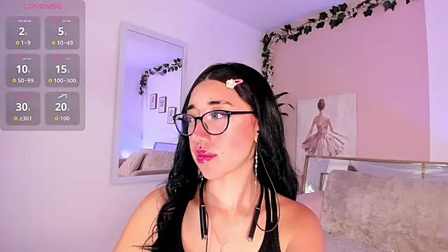 Miacorner  online show from 11/29/25, 09:51