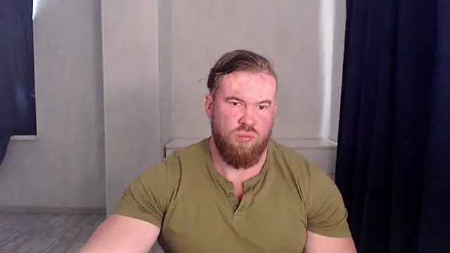 Snapshot of ThorHemsworthRU chatting on 05/13/26, 12:57 ThorHemsworthRU online show from 05/13/26, 12:57