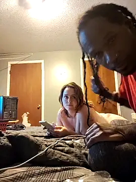 Snapshot of Dick2long87 chatting on 11/11/25, 04:01 Dick2long87 online show from 11/11/25, 04:01