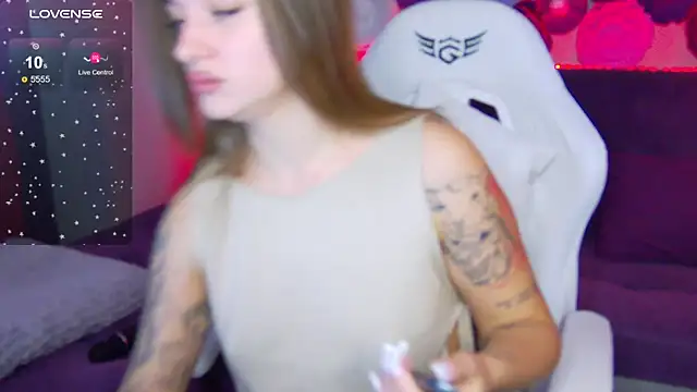 LindaBrilliant online show from 10/15/25, 02:55