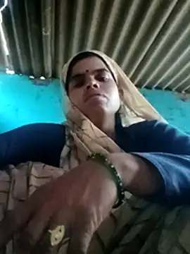 Snapshot of Soniya_pandit chatting on 04/12/26, 12:26 Soniya pandit online show from 04/12/26, 12:26