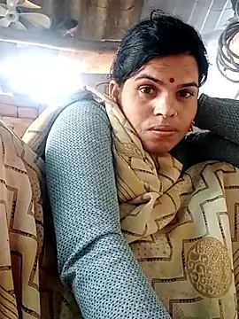 Snapshot of Soniya_pandit chatting on 04/19/26, 01:38 Soniya pandit online show from 04/19/26, 01:38