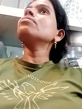 Snapshot of Soniya_pandit chatting on 04/29/26, 02:54 Soniya pandit online show from 04/29/26, 02:54