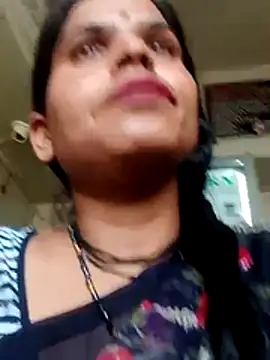 Snapshot of Soniya_pandit chatting on 05/15/26, 02:18 Soniya pandit online show from 05/15/26, 02:18