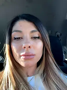 bbgurlnickii online show from 11/10/25, 10:09