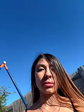 bbgurlnickii online show from 11/11/25, 09:59