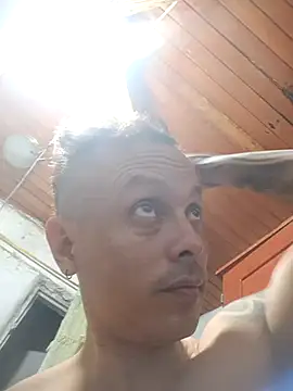 Snapshot of JuceAn14 chatting on 11/18/25, 05:34 JuceAn14 online show from 11/18/25, 05:34