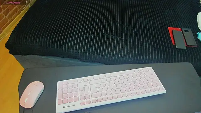 Cutiee Alicee online show from 04/22/26, 07:48