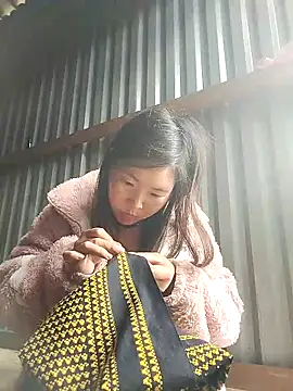 Snapshot of vivi_cute chatting on 09/27/25, 08:41 vivi cute online show from 09/27/25, 08:41