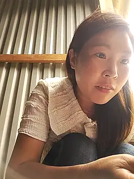 Snapshot of vivi_cute chatting on 10/06/25, 03:15 vivi cute online show from 10/06/25, 03:15