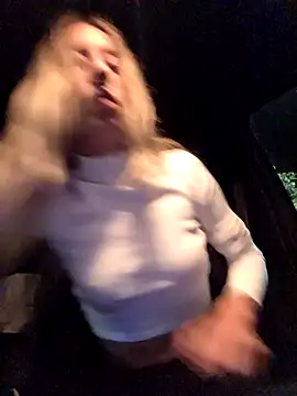 Snapshot of PetiteSecrets chatting on 10/09/25, 08:07 PetiteSecrets online show from 10/09/25, 08:07