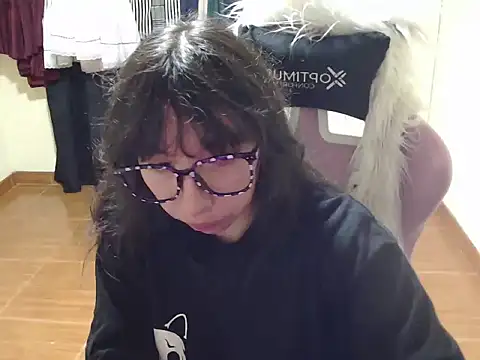 ScarlettShirahoshi online show from 12/21/25, 09:11